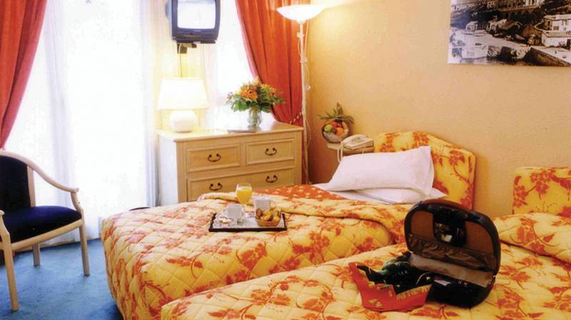 Akena - Grande Hotel 3*